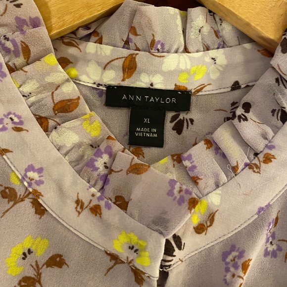 FLORAL RUFFLE NECK TOP - Picture 8 of 8